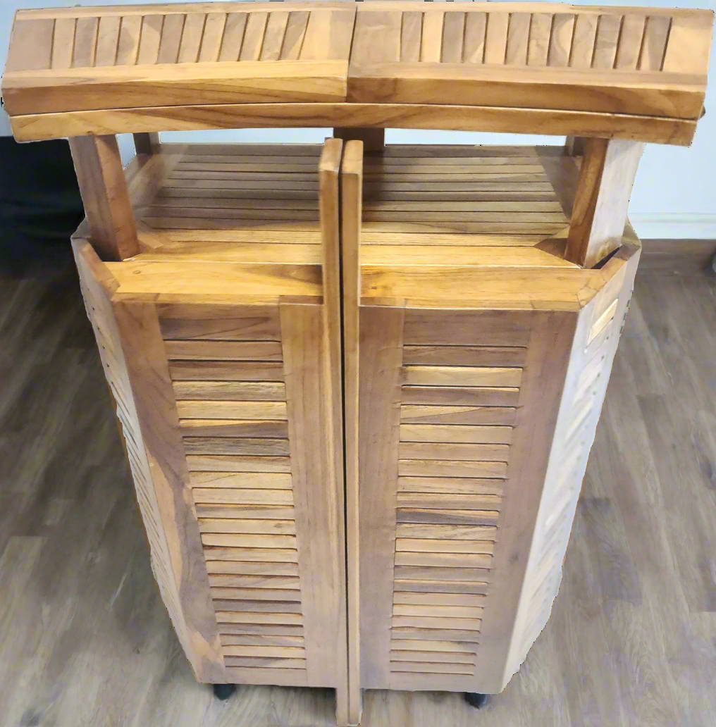 Wine & Liquor Cabinets