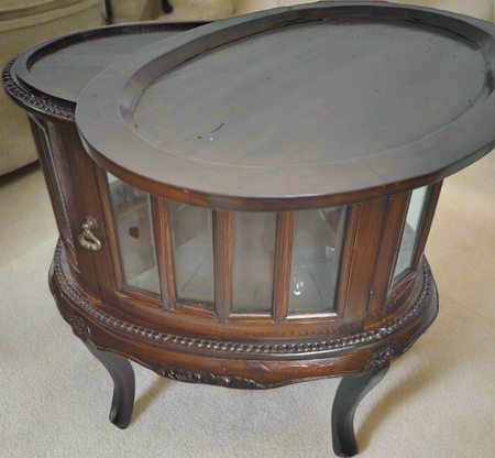 The Elliptical Gathering (Oval Table)