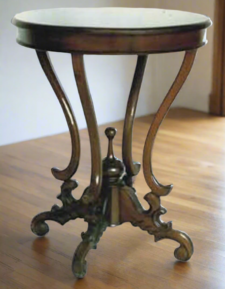 The Grand Pillars (Round Table, 4 Pillars)